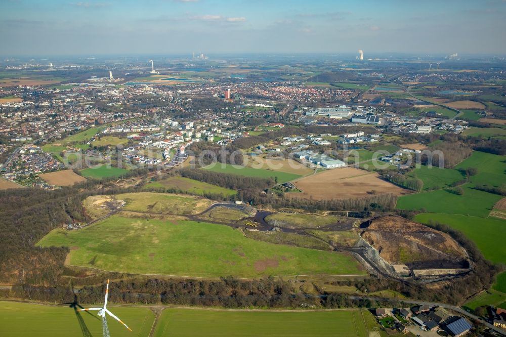 Aerial photograph Kamp-Lintfort - Site of heaped landfill Eyller Berg in Kamp-Lintfort in the state North Rhine-Westphalia