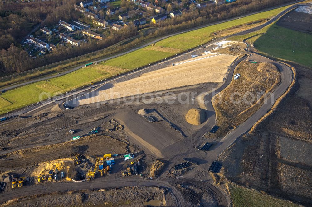 Aerial image Gelsenkirchen - Site of heaped landfill Zentraldeponie Emscherbruch (ZDE) in the district Resser Mark in Gelsenkirchen in the state North Rhine-Westphalia, Germany
