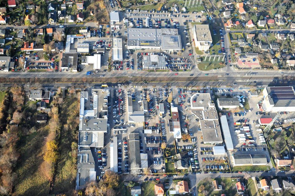 Aerial photograph Berlin - Blick auf das Gelände des Autohauses Möbus mit den geplanten Erweiterungsflächen an der Hansastrasse 202 in 13088 Berlin -Hohenschönhausen. Area of the car-house on the Hansa Strasse 202 13088 Berlin - Hohenschönhausen.