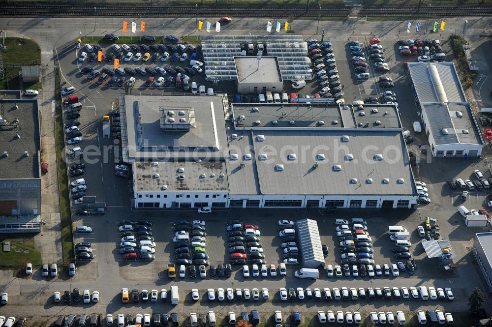 Berlin from above - Blick auf das Gelände des Autohauses Möbus mit den geplanten Erweiterungsflächen an der Hansastrasse 202 in 13088 Berlin -Hohenschönhausen. Area of the car-house on the Hansa Strasse 202 13088 Berlin - Hohenschönhausen.