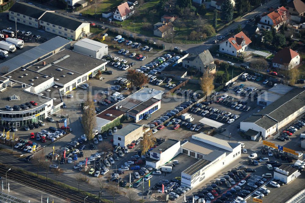 Berlin from the bird's eye view: Blick auf das Gelände des Autohauses Möbus mit den geplanten Erweiterungsflächen an der Hansastrasse 202 in 13088 Berlin -Hohenschönhausen. Area of the car-house on the Hansa Strasse 202 13088 Berlin - Hohenschönhausen.