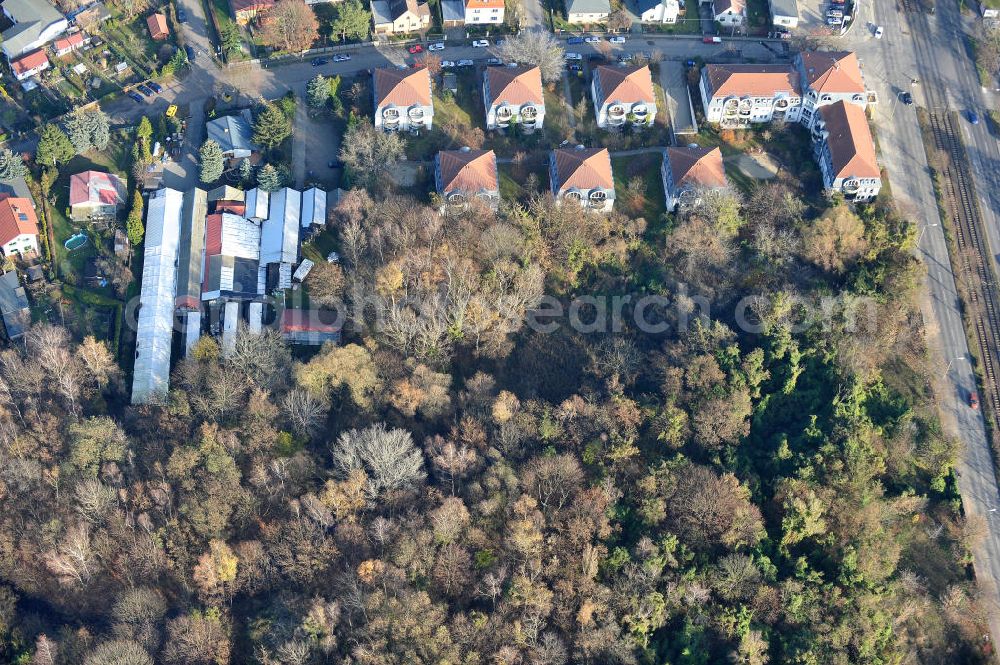 Aerial photograph Berlin - Blick auf das Gelände des Autohauses Möbus mit den geplanten Erweiterungsflächen an der Hansastrasse 202 in 13088 Berlin -Hohenschönhausen. Area of the car-house on the Hansa Strasse 202 13088 Berlin - Hohenschönhausen.