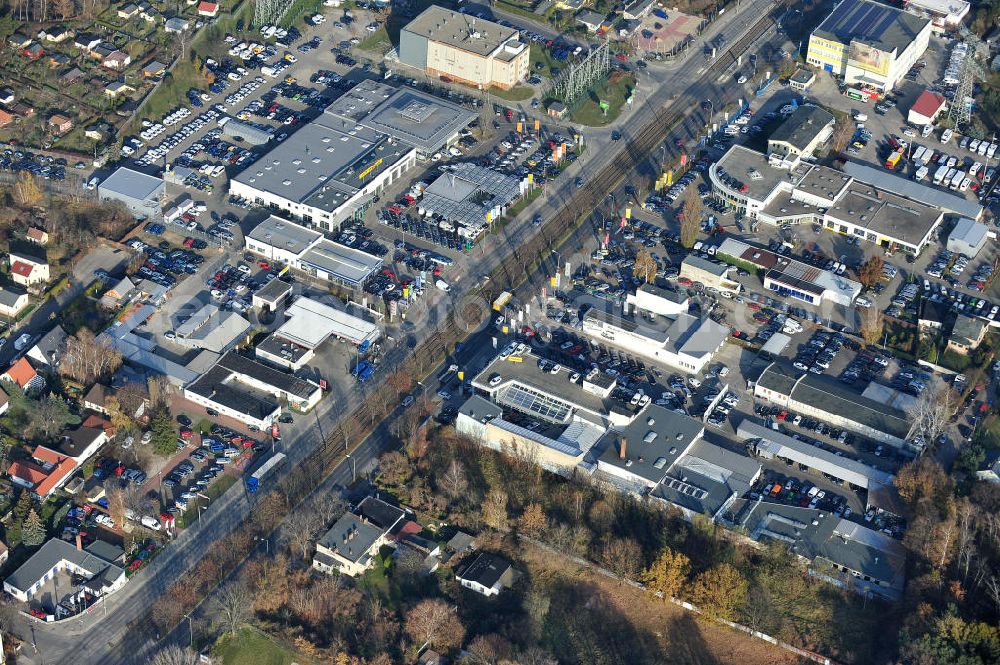 Aerial photograph Berlin - Blick auf das Gelände des Autohauses Möbus mit den geplanten Erweiterungsflächen an der Hansastrasse 202 in 13088 Berlin -Hohenschönhausen. Area of the car-house on the Hansa Strasse 202 13088 Berlin - Hohenschönhausen.