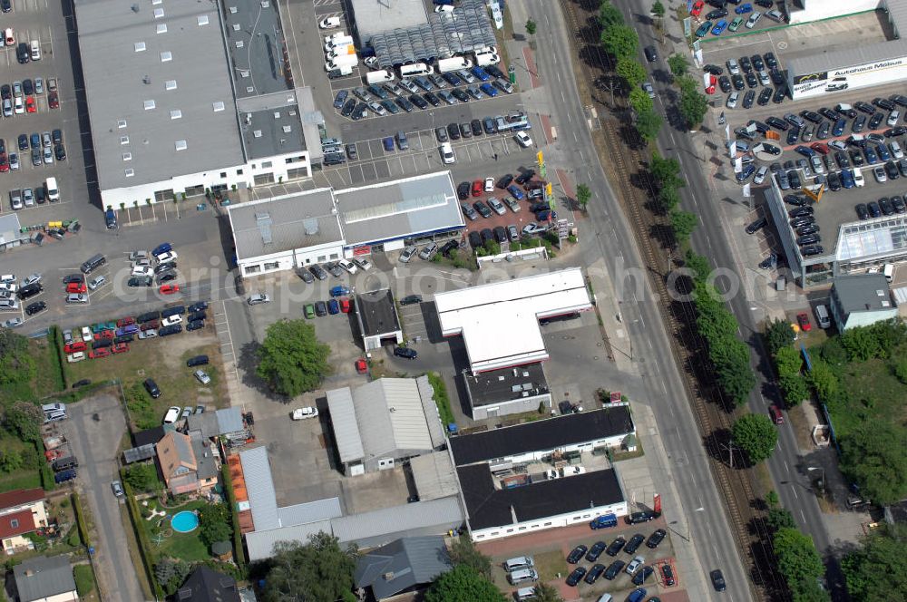 Aerial photograph Berlin - Blick auf das Gelände des Autohauses Möbus an der Hansastrasse 202 in 13088 Berlin - Hohenschönhausen.