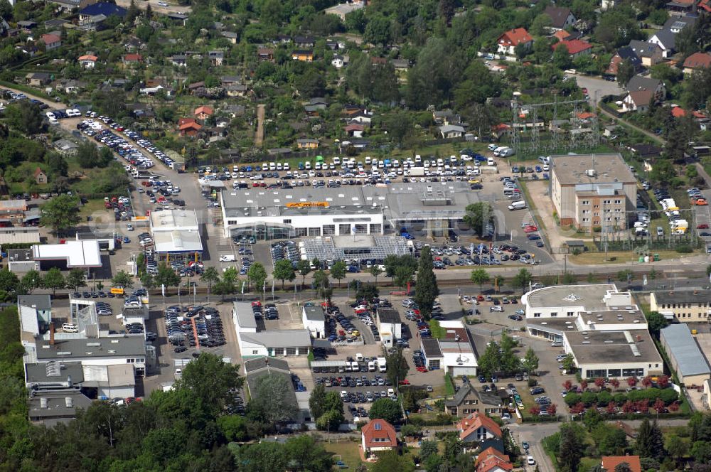 Berlin from the bird's eye view: Blick auf das Gelände des Autohauses Möbus an der Hansastrasse 202 in 13088 Berlin - Hohenschönhausen.