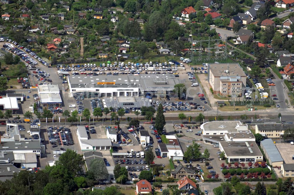 Aerial image Berlin - Blick auf das Gelände des Autohauses Möbus an der Hansastrasse 202 in 13088 Berlin - Hohenschönhausen.