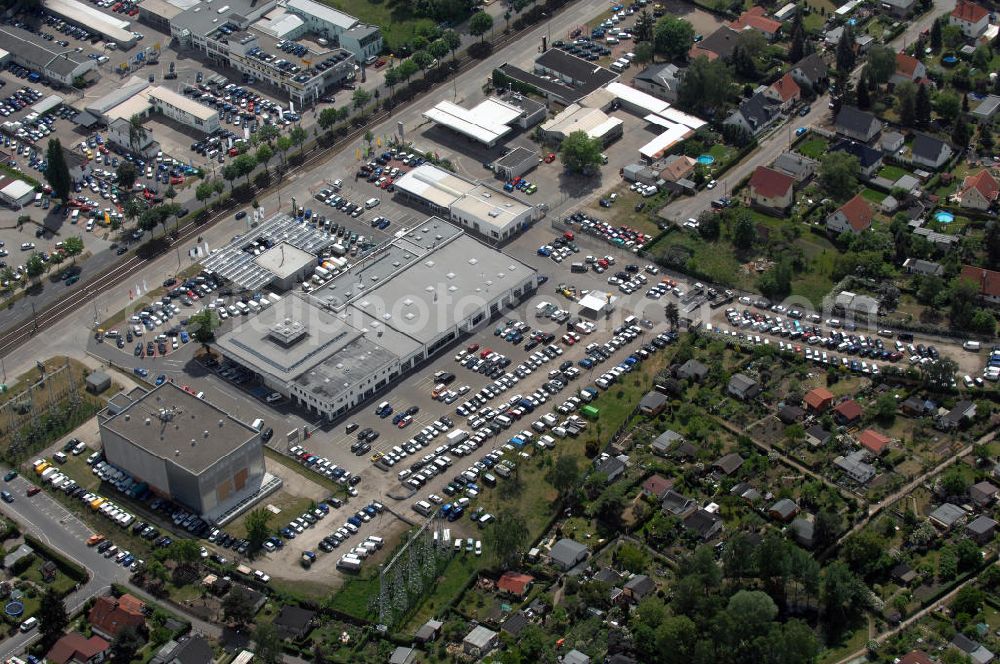 Berlin from the bird's eye view: Blick auf das Gelände des Autohauses Möbus an der Hansastrasse 202 in 13088 Berlin - Hohenschönhausen.