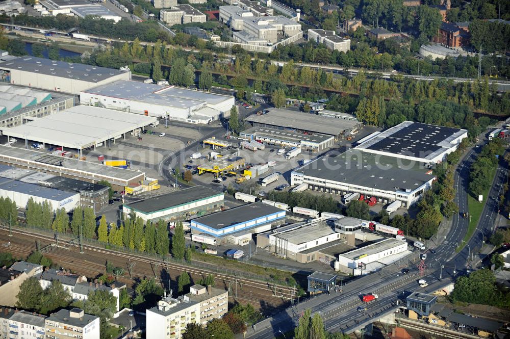 Aerial image Berlin - Blick auf das Gelände der Berliner Großmarkt GmbH an der Beusselstraße in 10553 Berlin. View of at the site of the Berlin wholesale market at the Beusselstrasse in Berlin.