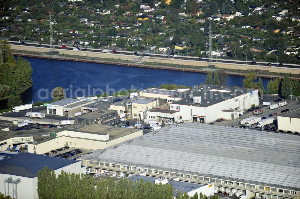 Aerial photograph Berlin - Blick auf das Gelände der Berliner Großmarkt GmbH an der Beusselstraße in 10553 Berlin. View of at the site of the Berlin wholesale market at the Beusselstrasse in Berlin.