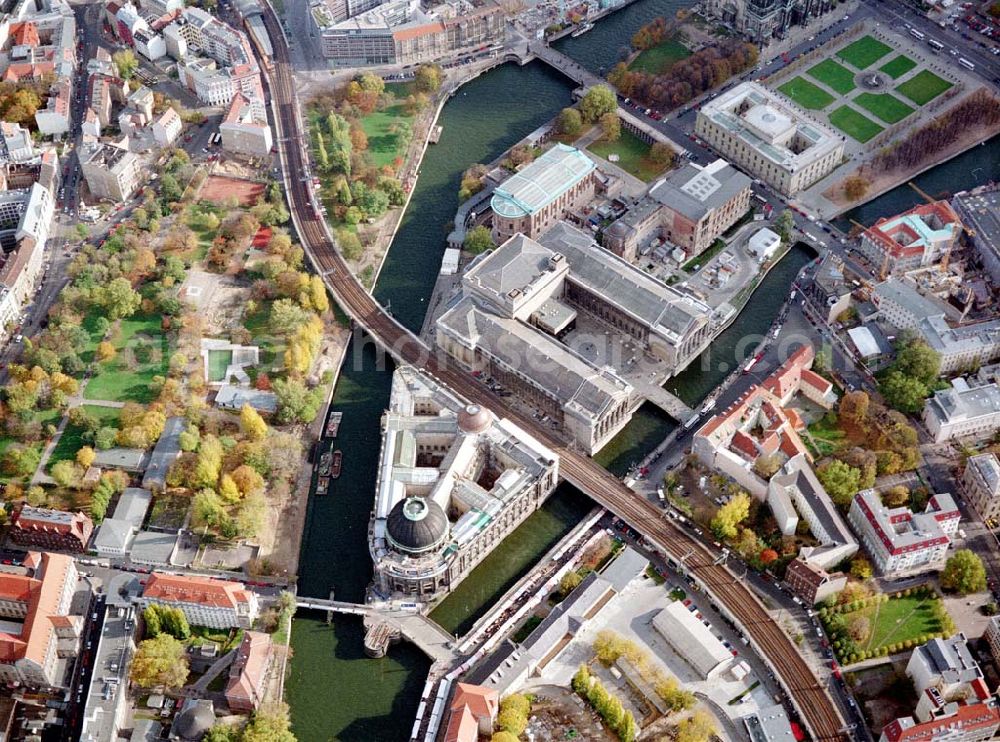 Berlin from above - Gelände der Berliner Museumsinsel mit dem Pergamonmuseum.