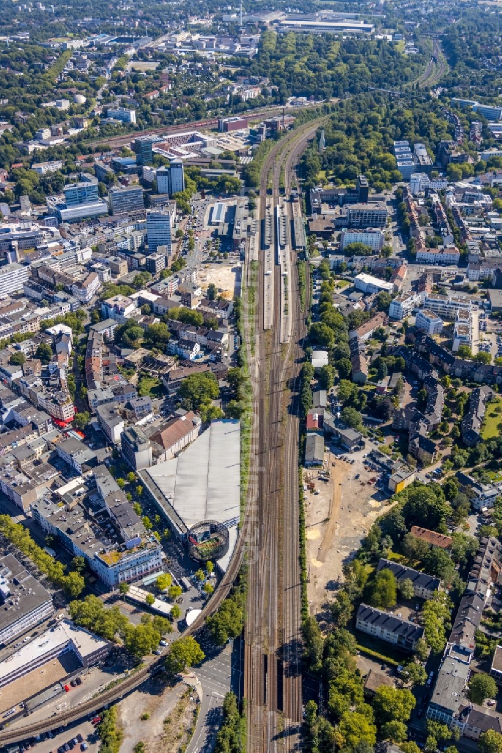 Bochum from above - The grounds of the Bermuda Triangle in Bochum's entertainment district with restaurants and clubs overlooking the central station in the inner city in Bochum in North Rhine-Westphalia