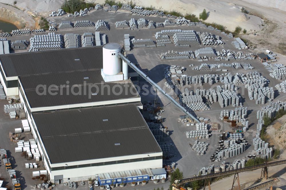 Aerial photograph PENIG - Blick auf das Gelände des Betonwerk Steinbach GmbH