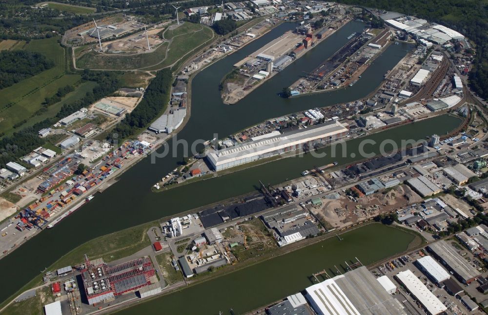 Karlsruhe from the bird's eye view: Site of the inland port Rhine ports Karlsruhe in Baden-Wuerttemberg