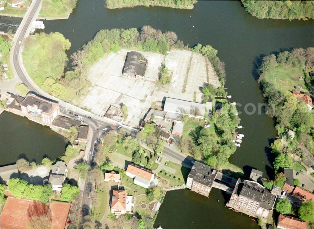 Brandenburg from above - Gelände des BOSCH-Dienstes Alexan der Karpow an der Krakauer Straße 58 in 14776 Brandenburg / Tel.: 03381-521186.