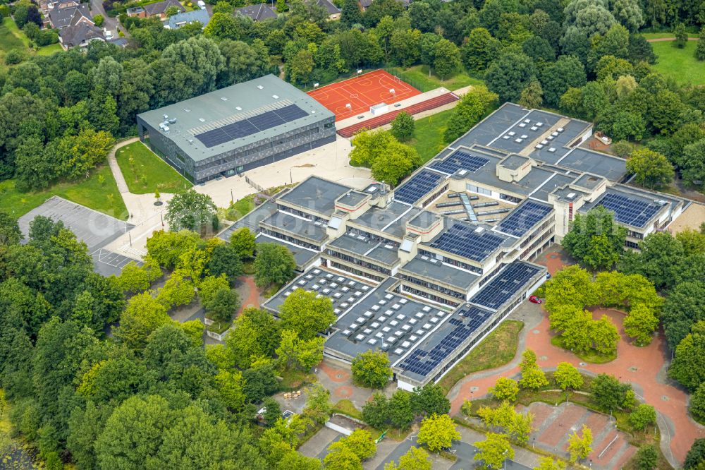 Soest from above - Grounds of the Boerde-Berufskolleg on Geschwister-Scholl-Strasse in Soest in the federal state of North Rhine-Westphalia, Germany