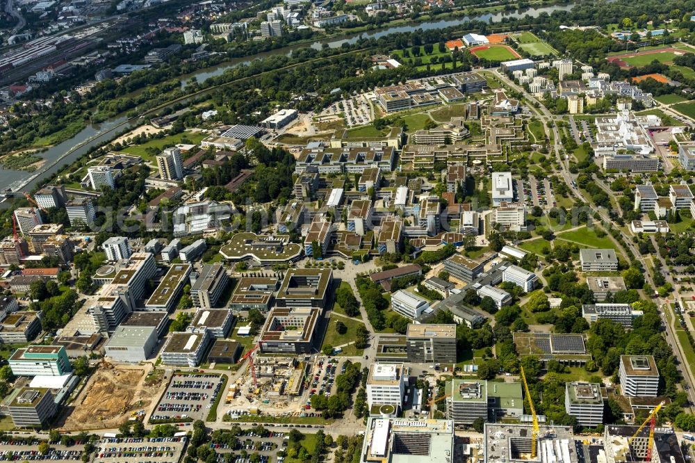 Heidelberg from the bird's eye view: Site of the University of Heidelberg campus with the University Hospital Heidelberg at Neuenheimer Feld in Heidelberg in Baden-Wuerttemberg