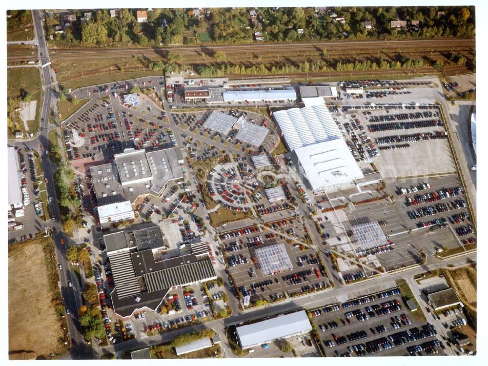 Dahlwitz-Hoppegarten / BRB from the bird's eye view: Gelände der CARENA / Automobil Commercial Berlin Vertriebs- und Anlagegesellschaft mbH in Dahlwitz-Hoppegarten / BRB