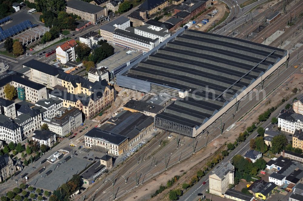 Chemnitz from the bird's eye view: Area of the Chemnitz main railway station in the city center of Chemnitz in Saxony