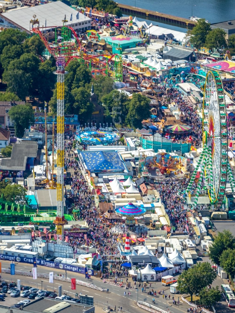 Herne from above - Area of the funfair Cranger Kirmes in Herne in the state North Rhine-Westphalia, Germany