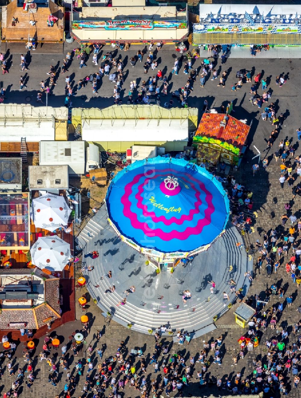 Aerial photograph Herne - Area of the funfair Cranger Kirmes in Herne in the state North Rhine-Westphalia, Germany