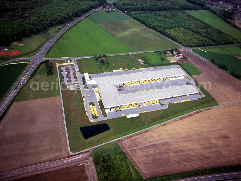 Aerial photograph Krefeld - Building complex and distribution center on the site DHL Paketzentrum Krefeld on Anrather Strasse in Krefeld in the state North Rhine-Westphalia, Germany