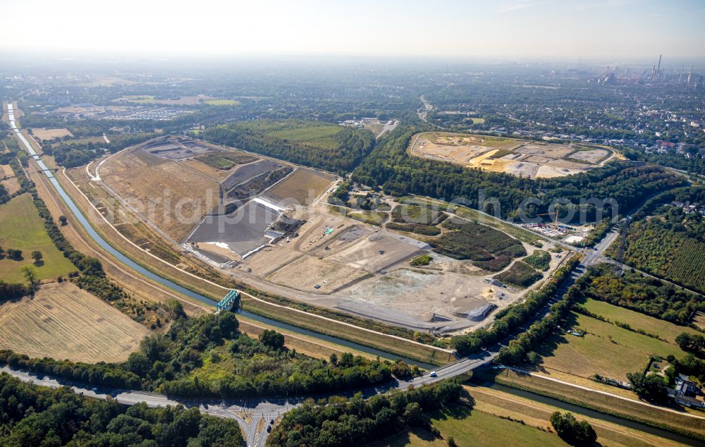 Dinslaken from the bird's eye view: Reclamation site of the former mining dump on Brinkstrasse in Dinslaken in the state North Rhine-Westphalia, Germany