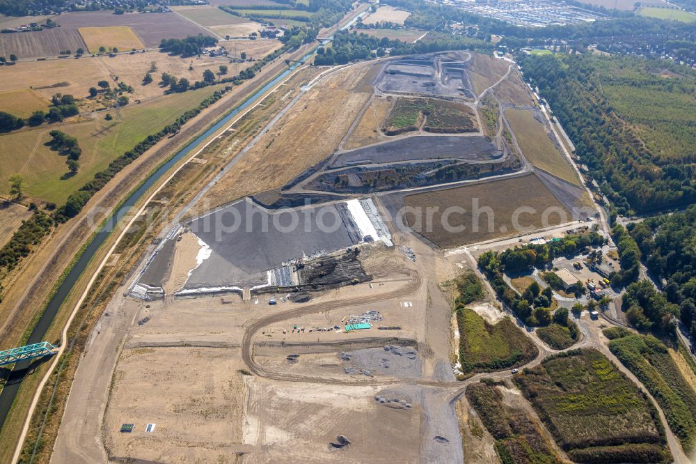 Dinslaken from the bird's eye view: Reclamation site of the former mining dump on Brinkstrasse in Dinslaken in the state North Rhine-Westphalia, Germany