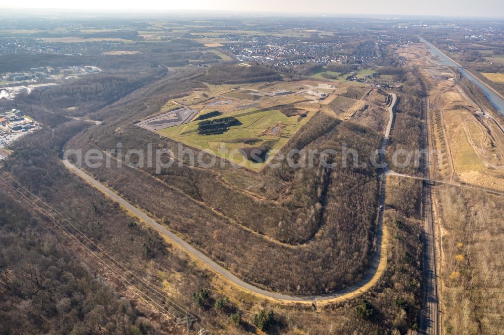 Bergkamen from above - Reclamation site of the former mining dump Halde Grosses Holz in Bergkamen in the state North Rhine-Westphalia, Germany