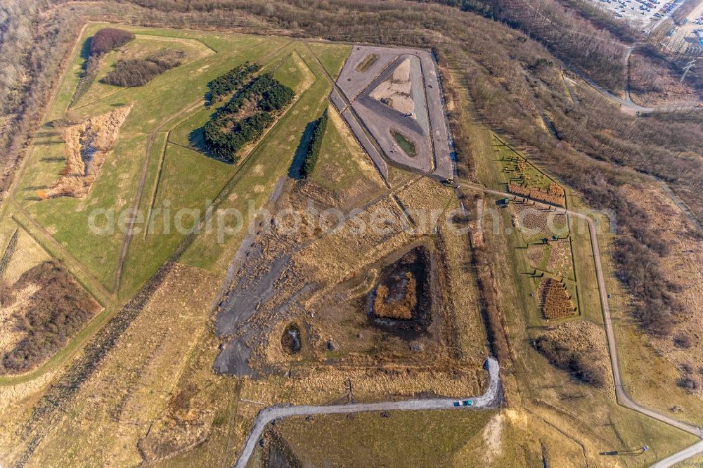 Bergkamen from above - Reclamation site of the former mining dump Halde Grosses Holz in Bergkamen in the state North Rhine-Westphalia, Germany