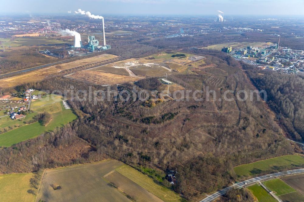 Aerial photograph Bergkamen - Reclamation site of the former mining dump Halde Grosses Holz in Bergkamen in the state North Rhine-Westphalia, Germany