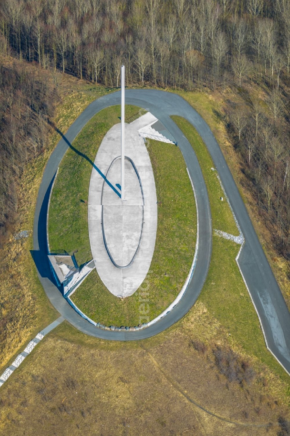 Bergkamen from the bird's eye view: Reclamation site of the former mining dump Halde Grosses Holz in Bergkamen in the state North Rhine-Westphalia, Germany