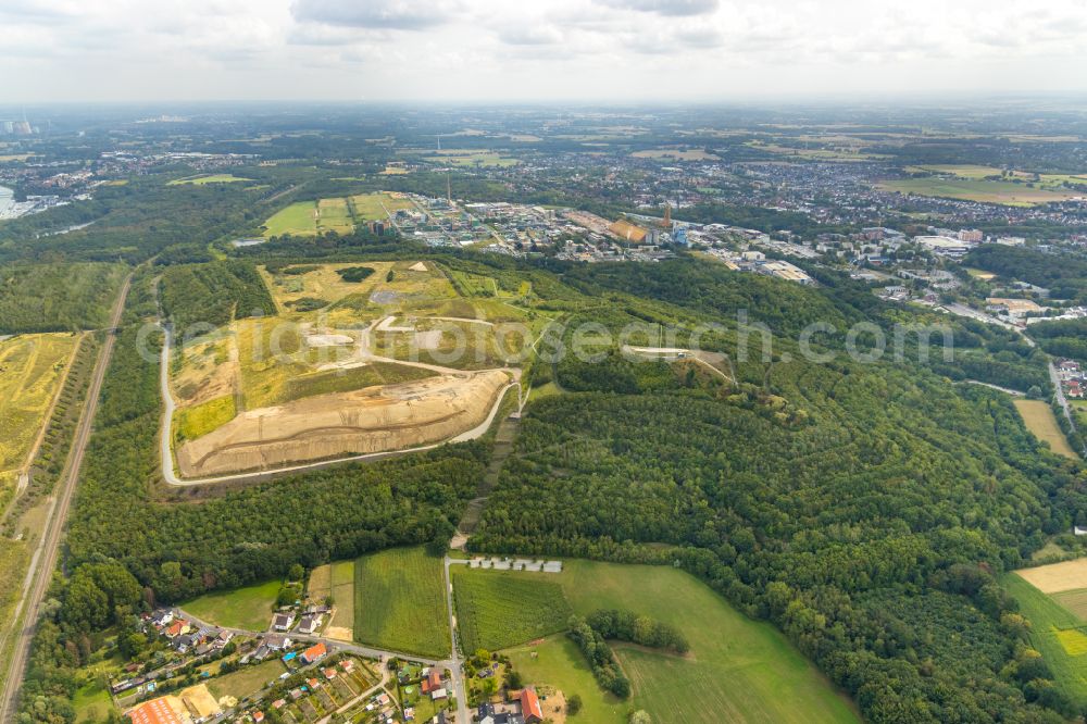 Aerial image Bergkamen - reclamation site of the former mining dump Halde Grosses Holz in Bergkamen at Ruhrgebiet in the state North Rhine-Westphalia, Germany