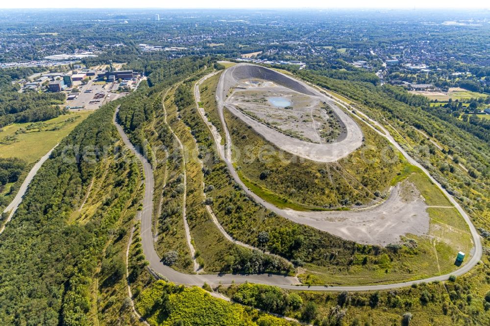 Aerial photograph Bottrop - Reclamation site of the former mining dump Haniel in Bottrop in the state North Rhine-Westphalia