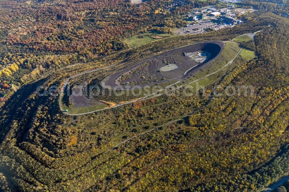 Aerial image Bottrop - Reclamation site of the former mining dump Haniel in Bottrop in the state North Rhine-Westphalia