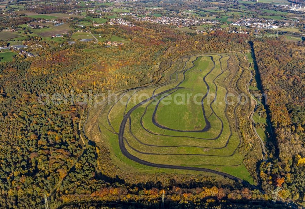 Aerial photograph Bottrop - Reclamation site of the former mining dump Haniel in Bottrop in the state North Rhine-Westphalia