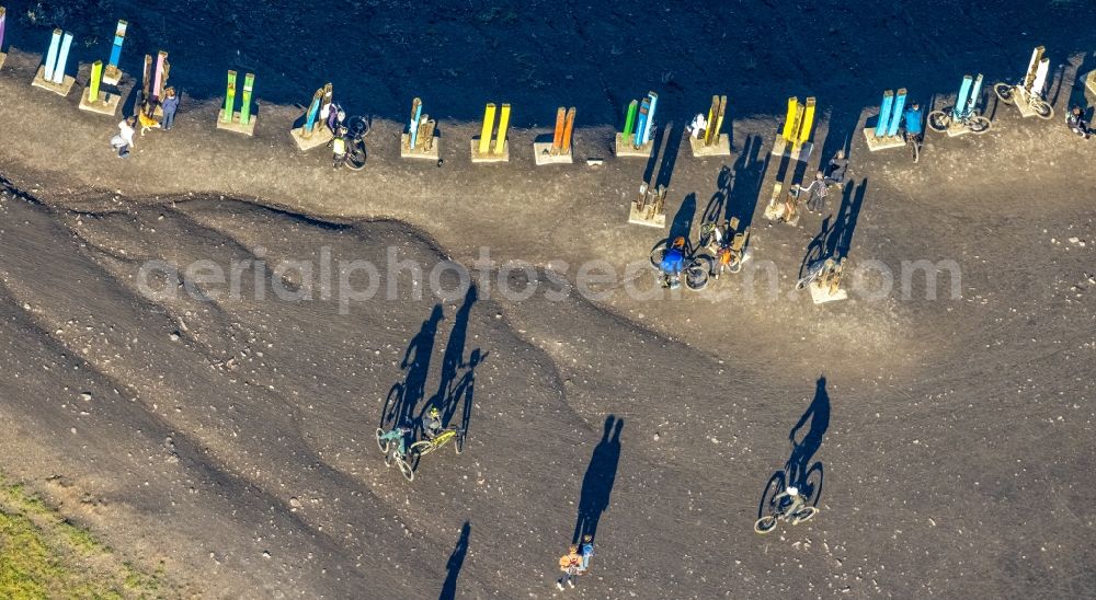 Aerial image Bottrop - Reclamation site of the former mining dump Haniel in Bottrop in the state North Rhine-Westphalia