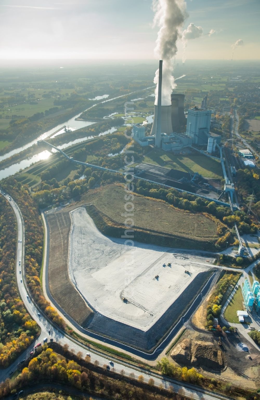 Aerial image Werner - Reclamation site of the former mining dump of RWE Power AG Kraftwerk Gersteinwerk in Werner in the state North Rhine-Westphalia