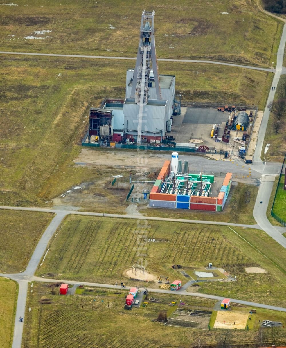 Gelsenkirchen from above - Reclamation site of the former mining dump Zeche Hugo Schacht 2 in the district Buer in Gelsenkirchen in the state North Rhine-Westphalia, Germany