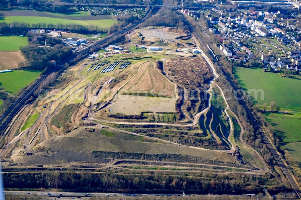 Aerial image Bochum - Reclamation site of the former mining dump between Kornharpener Strasse and BAB A43 in Bochum in the state North Rhine-Westphalia, Germany