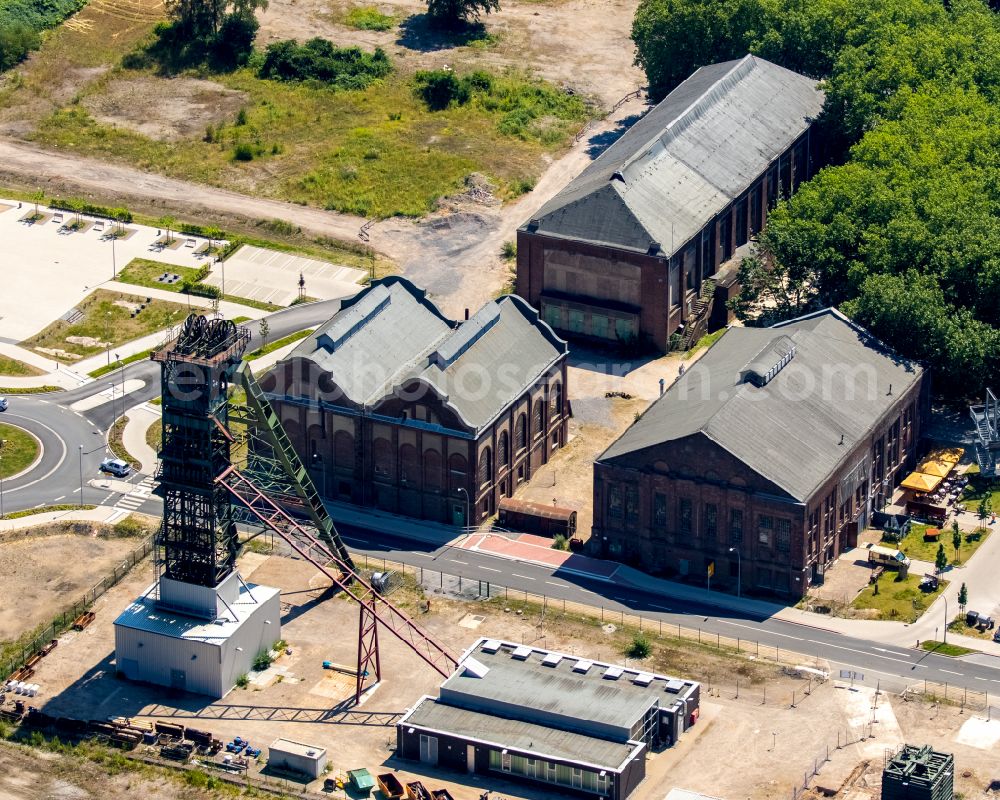 Dorsten from above - Site CreativQuartier Fuerst Leopold of the former conveyor systems and mining shaft systems on the headframe of the mine and colliery Fuerst Leopold on place Fuerst-Leopold-Platz in the district Hervest in Dorsten at Ruhrgebiet in the state North Rhine-Westphalia, Germany