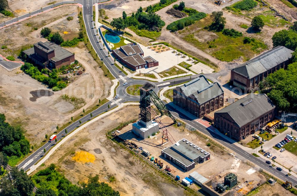 Dorsten from the bird's eye view: Site CreativQuartier Fuerst Leopold of the former conveyor systems and mining shaft systems on the headframe of the mine and colliery Fuerst Leopold on place Fuerst-Leopold-Platz in the district Hervest in Dorsten at Ruhrgebiet in the state North Rhine-Westphalia, Germany