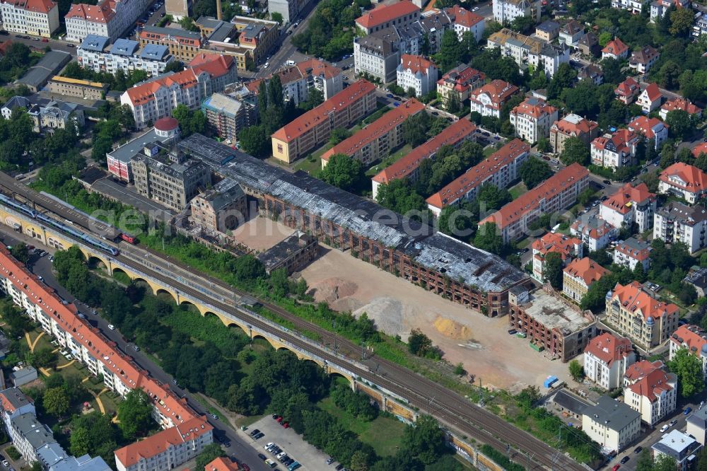 Aerial image Leipzig-Gohlis - Not far from the S-Bahn Leipzig - Gohlis in the state of Saxony is the site of the former Bleichert-factory Leipzig Gohlis. In the early days were cable cars in the storage shed, later under the logo TAKRAF loading and transport systems were manufactured. Currently, the CG Real Estate Group plans to redevelop the industrial monument and there homes and business premises for rent