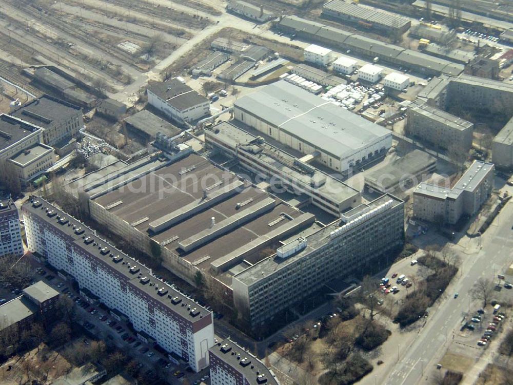 Berlin - FRIEDRICHSHAIN from above - Gelände der ehemaligen Druckerei und des Verlags Neues Deutschland am Franz-Mehring-Platz in Berlin-Friedrichshain. 16.03.03