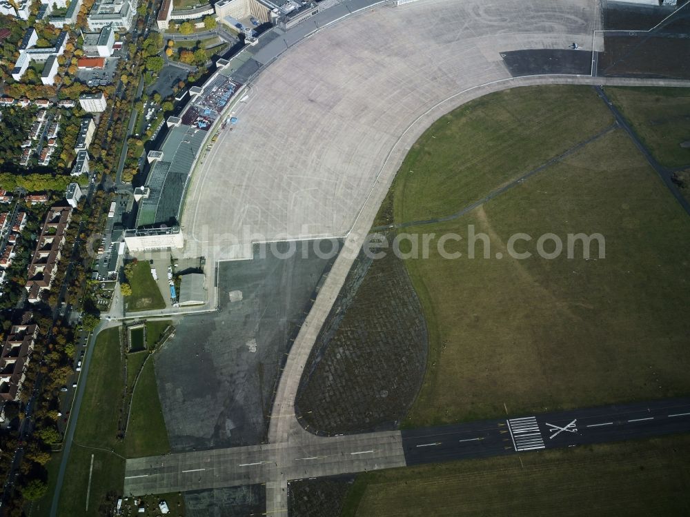 Aerial image Berlin - Historic main building belonging to the former airport Tempelhof Tempelhofer Freiheit in Berlin, Germany