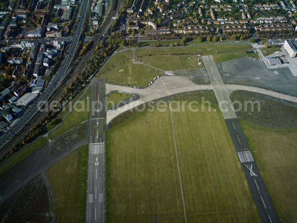 Berlin from the bird's eye view: Premises of the former airport Berlin-Tempelhof Tempelhofer Freiheit in the Tempelhof part of Berlin, Germany