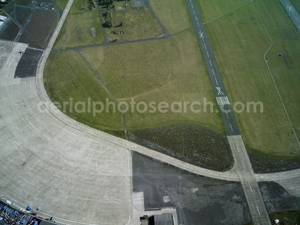 Aerial image Berlin - Premises of the former airport Berlin-Tempelhof Tempelhofer Freiheit in the Tempelhof part of Berlin, Germany