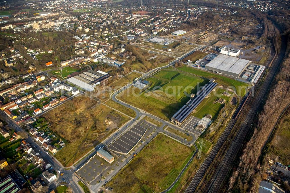 Aerial photograph Gelsenkirchen - Compound and facilities of the former smelting works Schalker Verein in autumnal Gelsenkirchen in the state of North Rhine-Westphalia. The area consists of green spaces and historic industrial buildings
