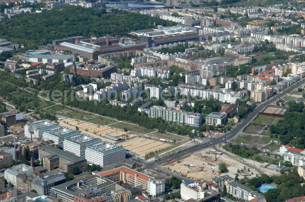 Berlin from above - Blick auf das Gelände des ehemaligen Nordbahnhof in Berlin Mitte