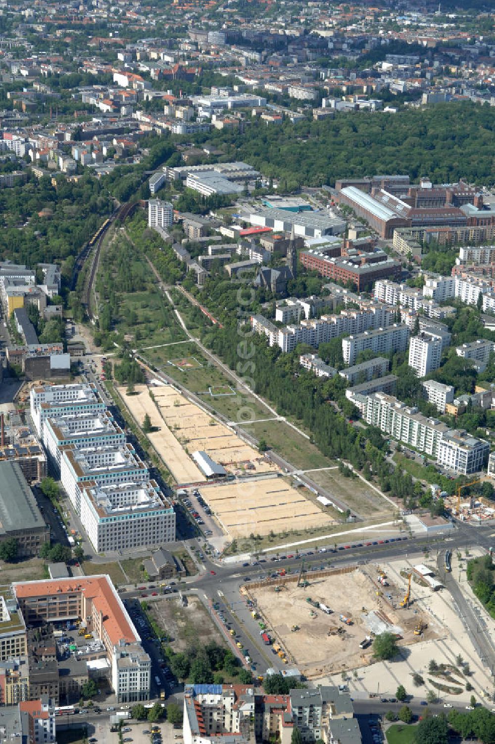 Aerial image Berlin - Blick auf das Gelände des ehemaligen Nordbahnhof in Berlin Mitte