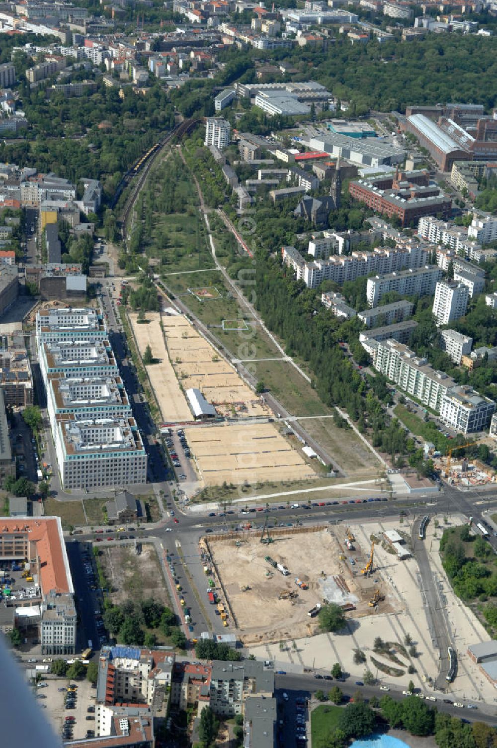 Aerial photograph Berlin - Blick auf das Gelände des ehemaligen Nordbahnhof in Berlin Mitte